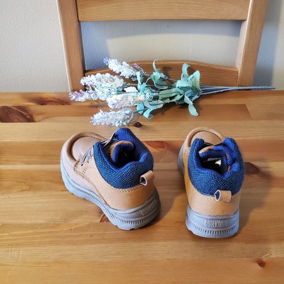 OshKosh - Toddler Hiker Boots  Size 4 Brown - Picture 8 of 10